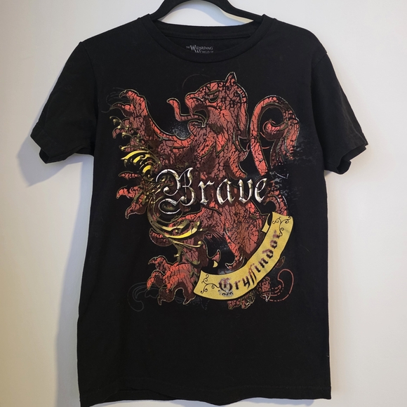 Universal Studio Tops - Harry Potter Gryffindor Brave Black Tee 100% Cotton | Small